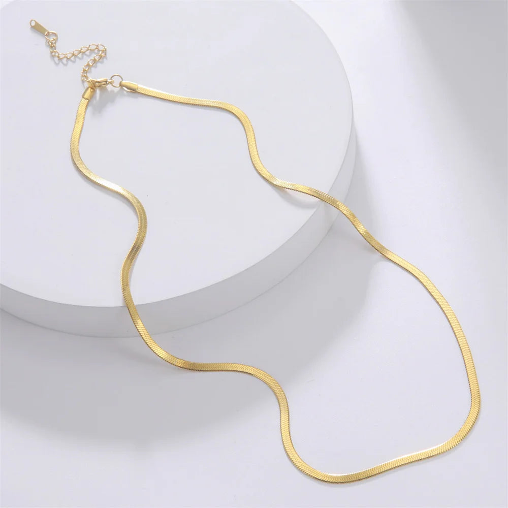 Elegant Gold Herringbone Snake Necklace™